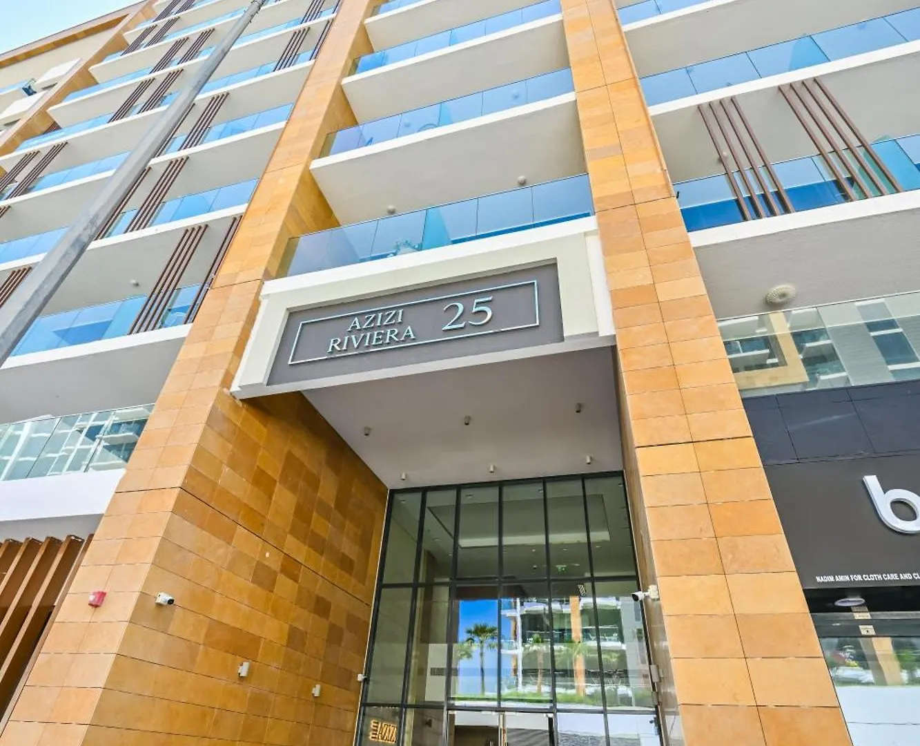 Charming Studio Retreat With A Private Balcony, Just 10 Minutes From The Heart Of The City Dubai Apartment