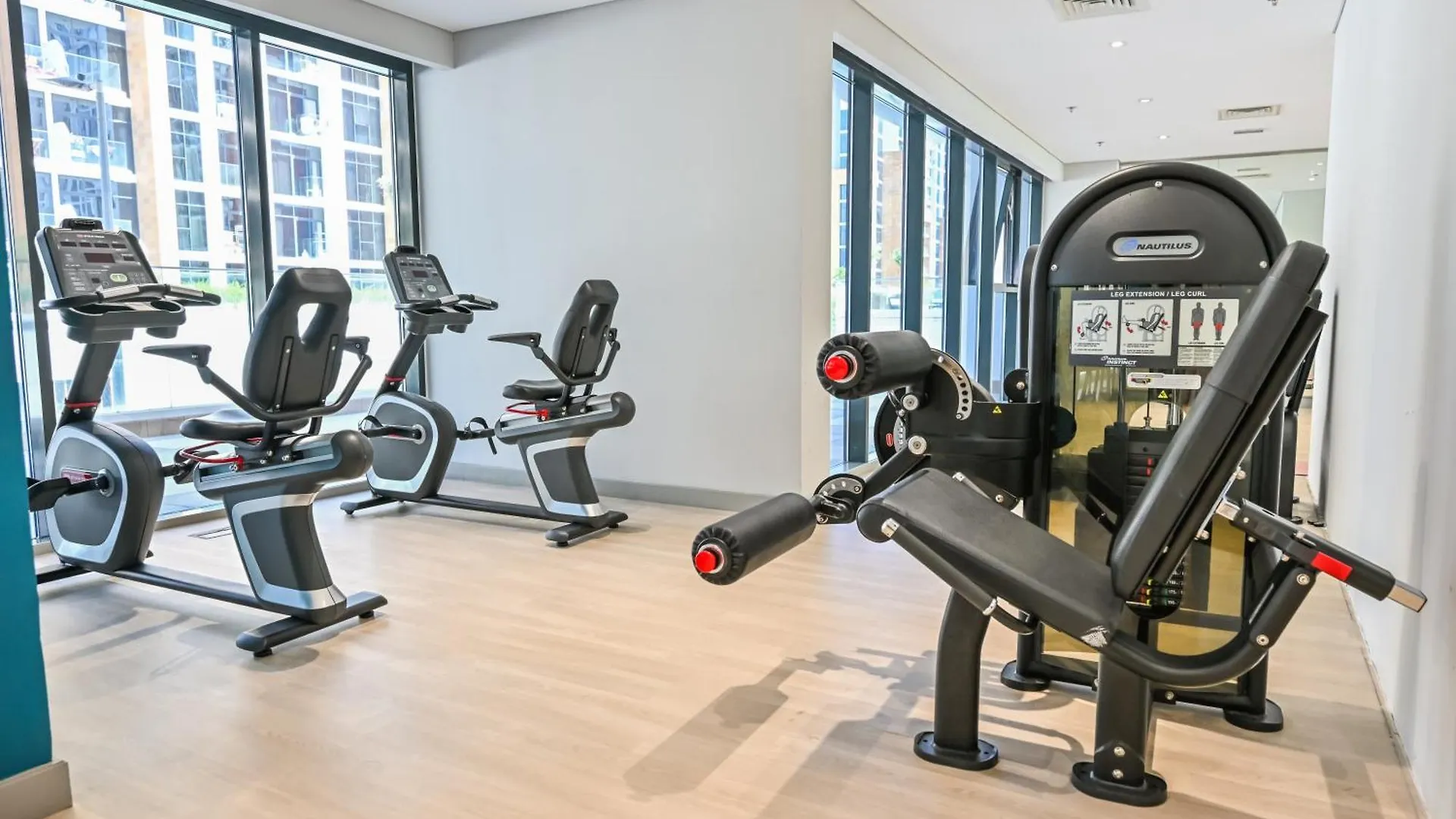 Charming Studio Retreat With A Private Balcony, Just 10 Minutes From The Heart Of The City Dubai 0*,